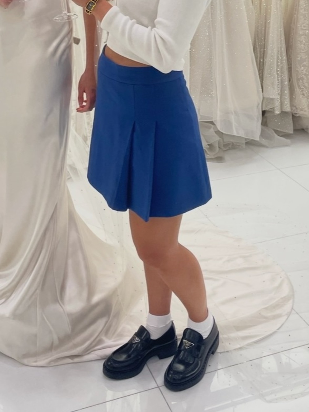 Alice + Olivia Bianka side pleat mini skirt in dark cobalt